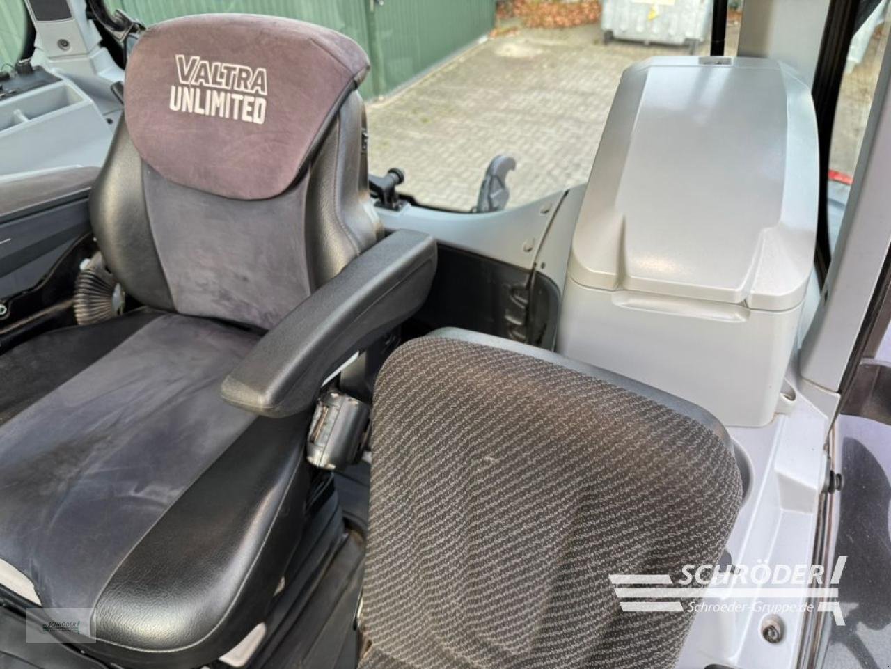 Traktor of the type Valtra T 175 ED | RTK | GEWÄHRLEISTUNG 12/2028, Gebrauchtmaschine in Twistringen (Picture 21)